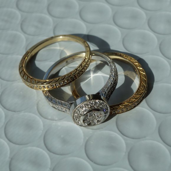 14KTT Gold Diamond ring set of 3 - Picture 7 of 8